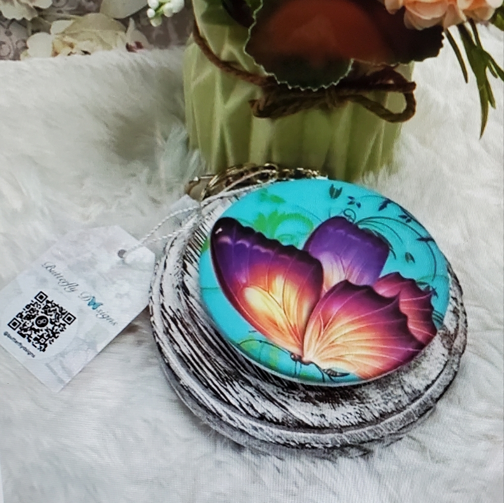 Butterfly 🦋 Mirror 🪞 Keychain - Picture 2 of 6